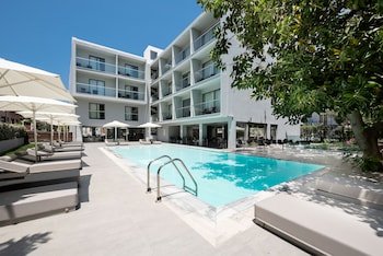 Oktober Downtown Boutique Hotel