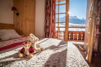 Montana Chalet Hotel