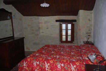 Castello di Cisterna