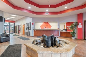 Ramada by Wyndham Sioux Falls Airport-Waterpark & Event Ctr