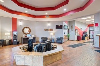Ramada by Wyndham Sioux Falls Airport-Waterpark & Event Ctr