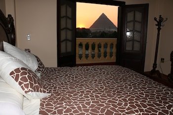 Pyramids Power Inn
