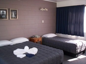Broadway Motor Inn