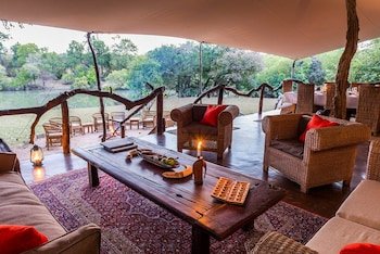 Mukambi Safari Lodge