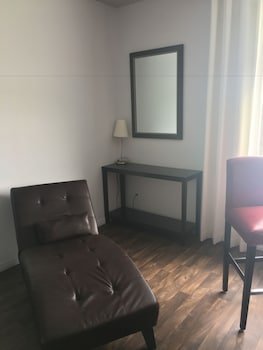 Hotel 1212