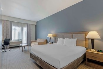 Best Western Plus Peppertree Nampa Civic Center Inn
