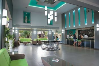 Hotel Riu Lupita