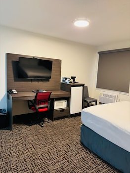 Ramada by Wyndham Dawson Creek