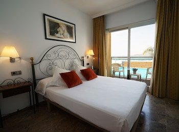 Port Sitges Resort