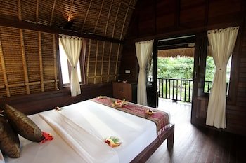 Secret Point Huts