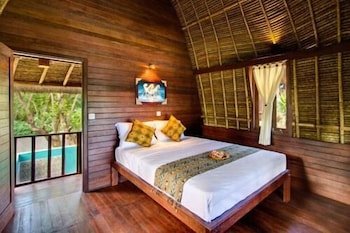Secret Point Huts