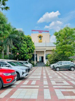 Hotel Sai Dharam Palace