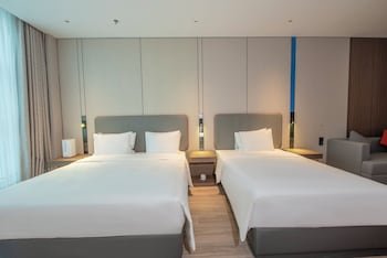 Holiday Inn Express Yinchuan Lanxi Valley Plaza