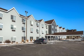 Country Inn & Suites by Radisson, Watertown, SD