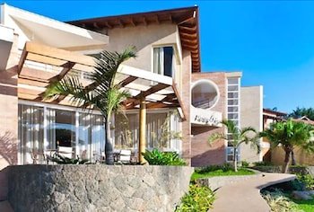 Abayomi Hotel