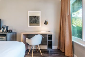 UpValley Inn & Hot Springs