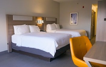 Holiday Inn Express & Suites Lakeland North - I-4