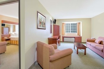 Microtel Inn & Suites by Wyndham Gassaway/Sutton
