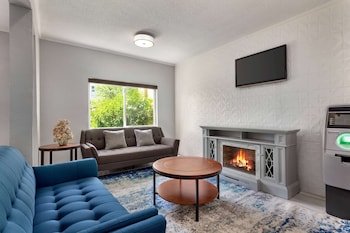 Days Inn By Wyndham Kansas City International Airport
