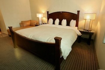 Marvin's Garden Inn
