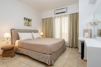 Mitos Suites Luxury Hotel In Naxos