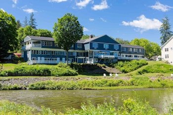Shire Riverview Motel