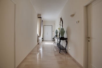 Kometa Suites & Apartments