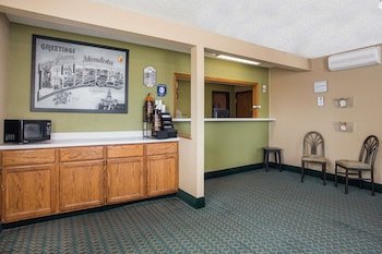Super 8 by Wyndham Mendota