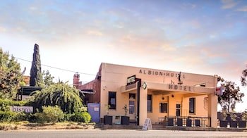 Albion Motel Hotel