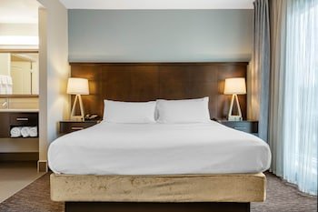 Staybridge Suites St. Petersburg Downtown