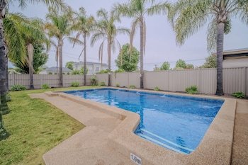 Wyndhamere Motel