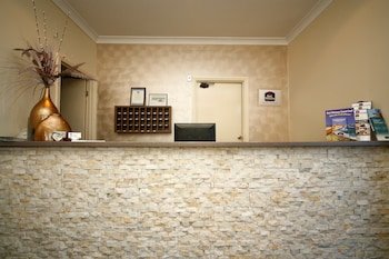 Wyndhamere Motel