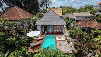 Hanging Gardens Villa By Evdekimi