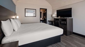 SureStay Hotel by Best Western Virginia Beach Royal Clipper