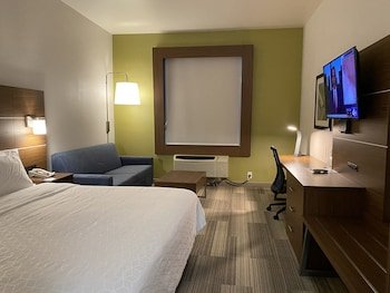 Holiday Inn Express Hotel & Suites Beaumont - Oak Valley