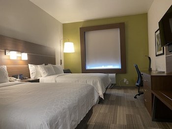 Holiday Inn Express Hotel & Suites Beaumont - Oak Valley
