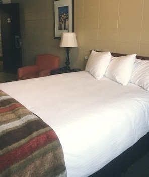 Vegreville Garden Inn