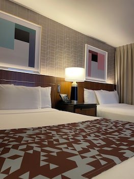 Fremont Hotel & Casino