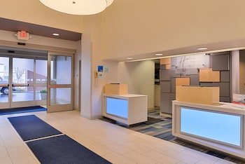 Holiday Inn Express Woodland
