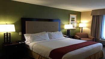 Holiday Inn Express Woodland