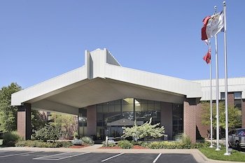 Ramada by Wyndham Bettendorf