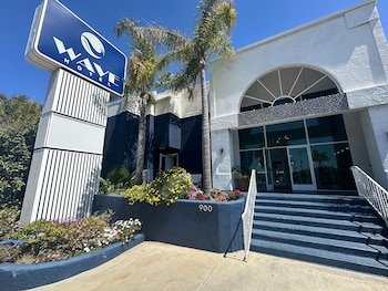 The Wave Manhattan Beach
