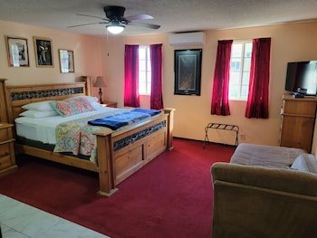 Playa Hermosa Bed & Breakfast
