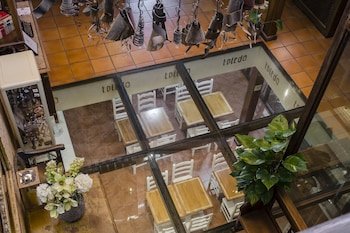 YIT Puerta Bisagra