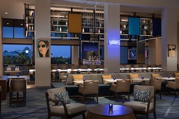 Hilton Orlando Buena Vista Palace Disney Springs Area