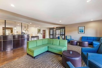 Comfort Suites