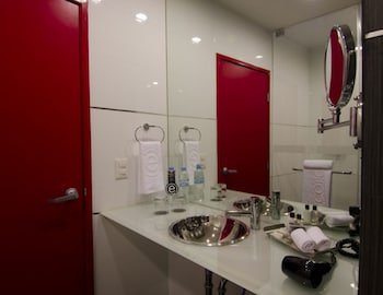 Ramada Encore by Wyndham Queretaro