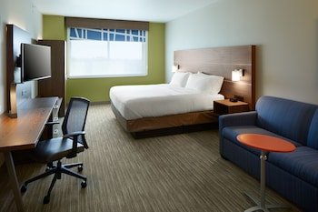 Holiday Inn Express & Suites Cincinnati North - Liberty Way