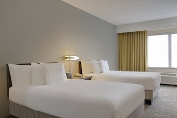 SpringHill Suites by Marriott Newark Liberty International Airport
