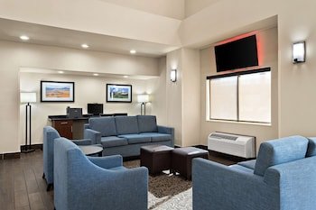Comfort Suites University